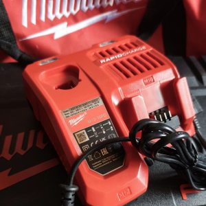 MILWAUKEE BRZI PUNJAČ M12-18FC 4932451079
